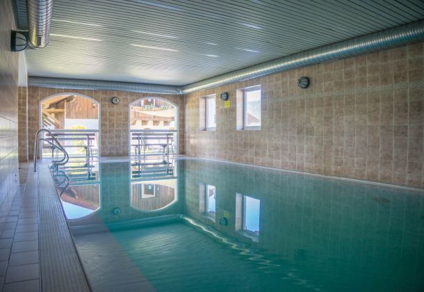 Das Hallenbad unterhalb der Ferienwohnung